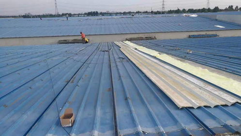 柳疃镇持续推进违规使用彩钢板建筑及保温材料整治